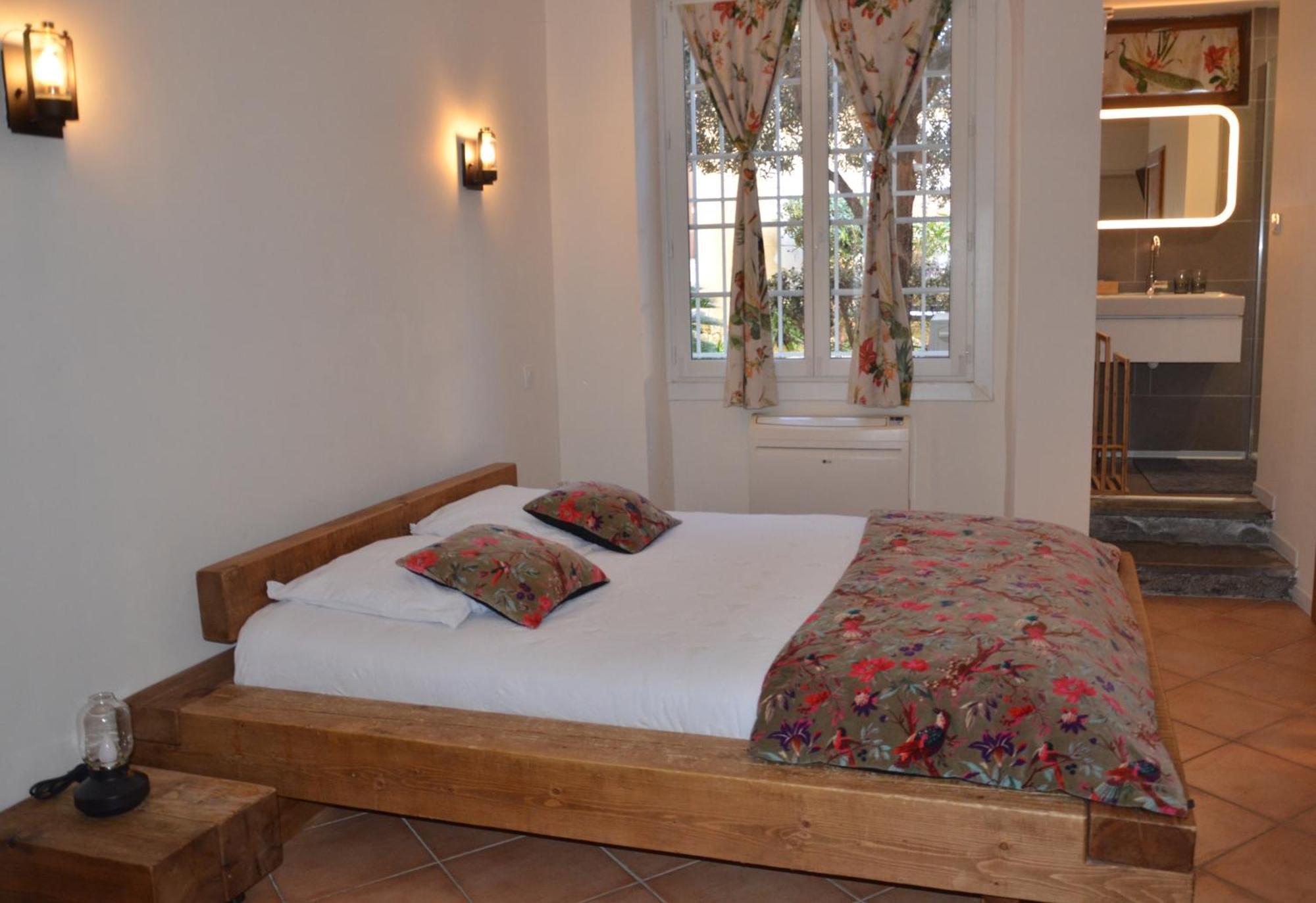 Bed and Breakfast Locus Amoenus Lirac Zewnętrze zdjęcie